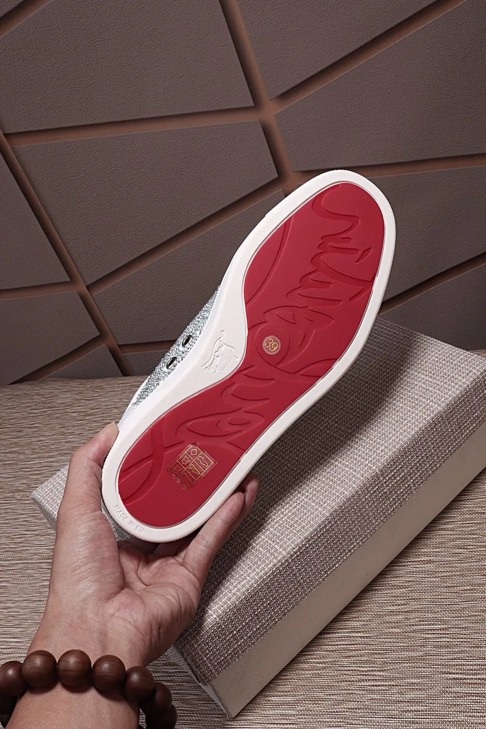Men's shoes 💰: 460💰christian louboutin (CL red sole shoes) counter hot diamond series, casual sneakers for couples 📢 📢 📢 Exclusive hot style release🎈🎈💪Movable latex feet👻Finished outsole line [Proud]😝Female 35-40# Male 38#-46, global supply😝 [Top version]: Original imported cowhide frosted upper, top original leather lining, original molded TPU outsole, original 1:1 detail processing, original shoe last.